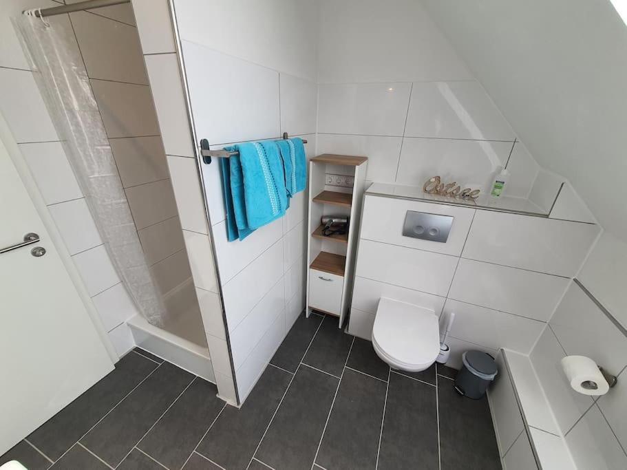 Kiel-Russee Familienwohnung, Lademoeglichkeit, Co2 Frei Exterior foto